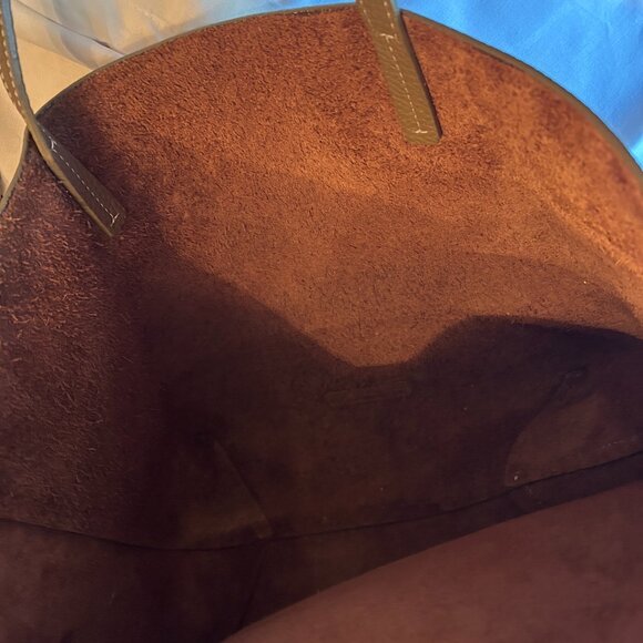 Gigi New York Leather Hunter Tote - Picture 8 of 9